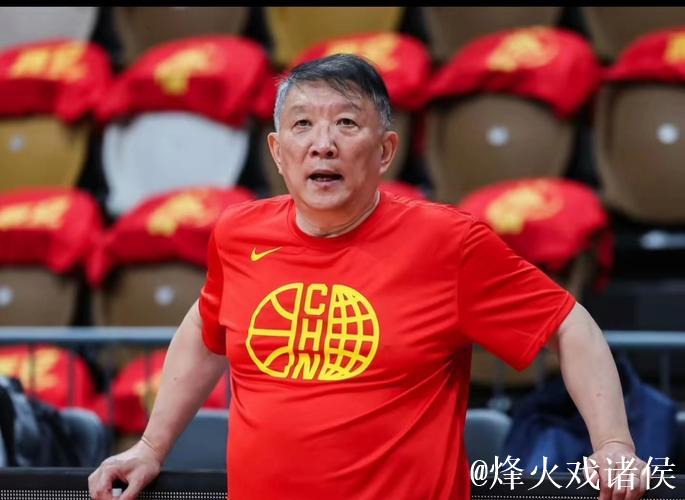 宫鲁鸣分管男篮备战工作 CBA恢复全员体测