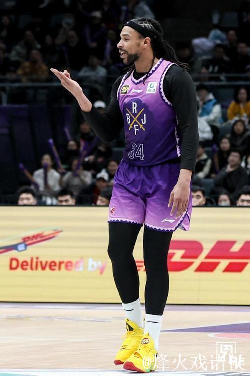 萨林杰29+17+8深圳力克山东 北控送江苏6连败